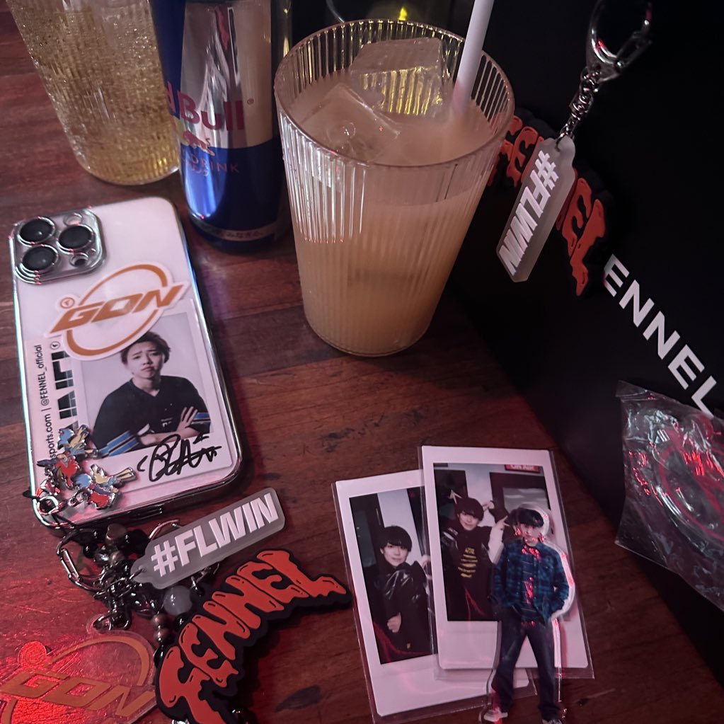lemontea_56__'s tweet photo. #FENNELチアパ
VCJ 初戦 どうなるかと思ったけど勝ててよかった
酸欠だし 初戦からこれは心臓がもたないです
めっちゃ声出して グータッチして 楽しいねチアパ
CLZさんかっこよかった 強かった
ワイプで喜んでるの見てにこにこしてたよ
次も楽しみ🥲お疲れ様でした！！！！！
 
#FLWIN #CLZWIN https://t.co/wzayV2Zoxa