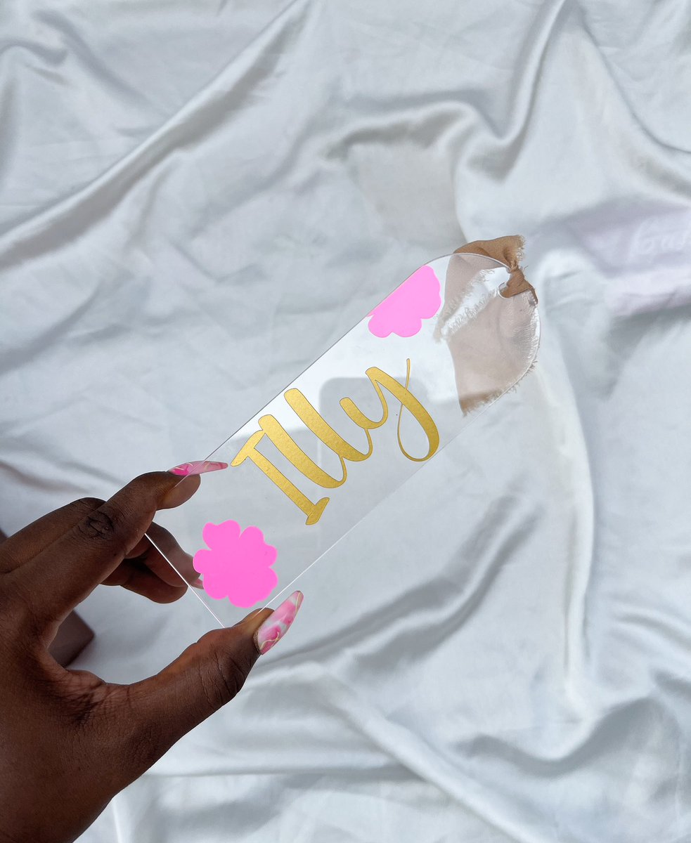 ShopNessa's tweet photo. Personalized bookmark for Illy ☺️

Know a book lover? Perfect add on to their gift box. 

Can also be gotten as a stand alone gift for N3800

Please RT 🙏 https://t.co/UvY4YE1vL7