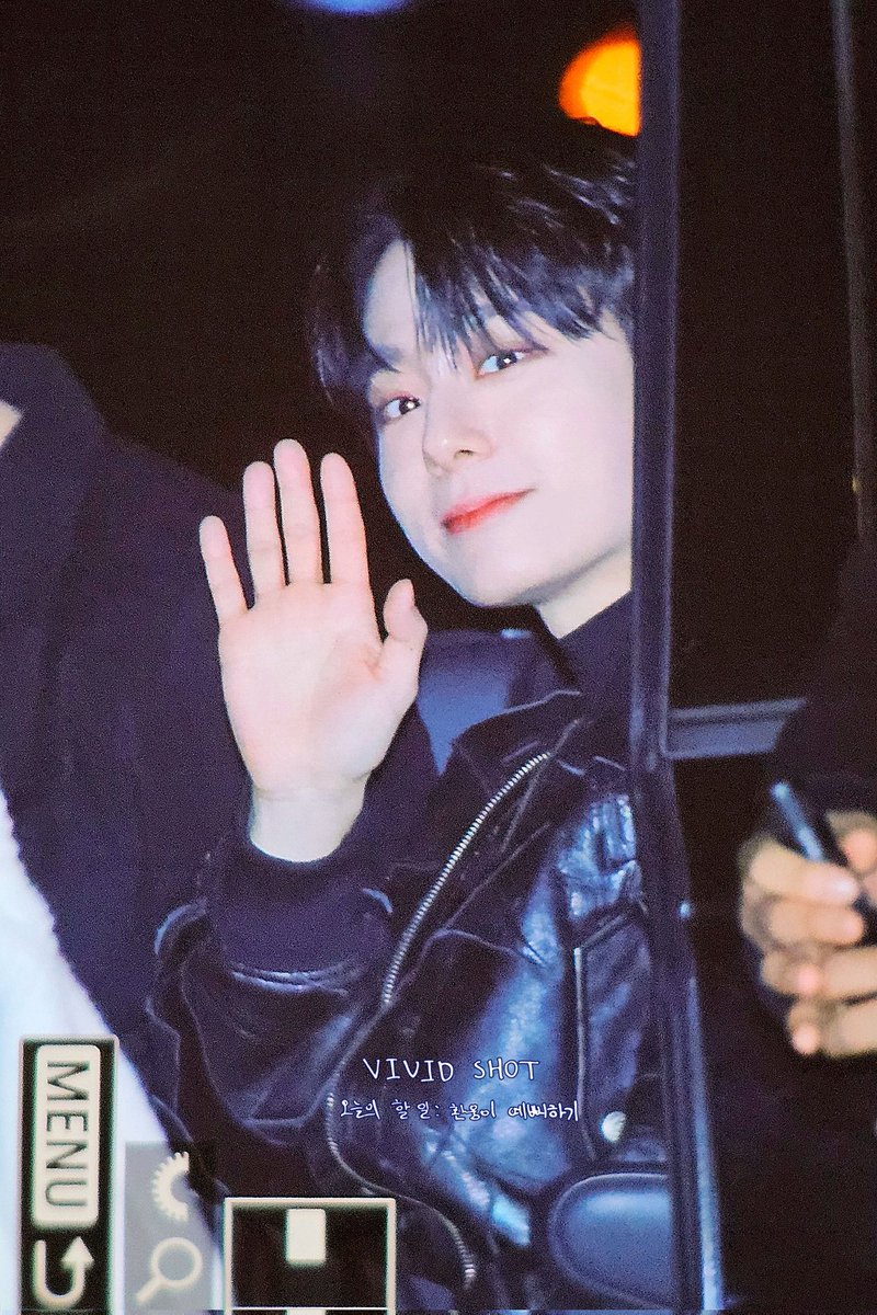 240203
수고하셨습니닷

#원어스 #환웅 #ONEUS #HWANWOONG