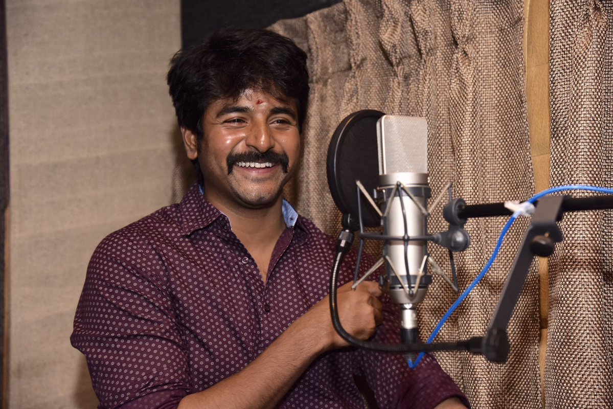 AllIndiaSKFC's tweet photo. Charming Smile of Our Prince @Siva_Kartikeyan
Annan ❤️
#12YearsofSelfMadeStarSK #PrinceSK https://t.co/COtDlXwSKW
