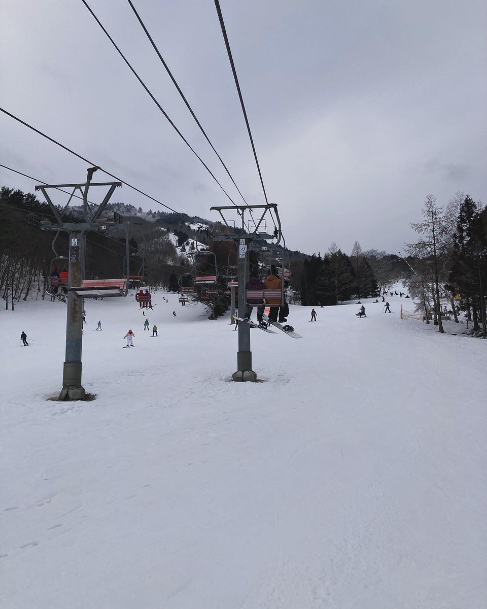 anami3715's tweet photo. 広島県恐羅漢スノーパーク場
深夜1時に出発
朝一からスノボー🏂
こけまくって、体中が痛い😓 https://t.co/VcZH2tgDug