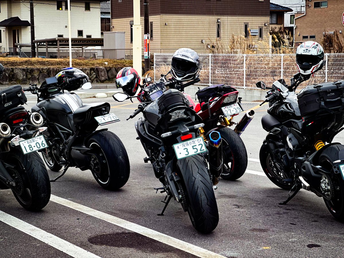 Macchannelmoto's tweet photo. 伊賀まで7台で🏍【どて焼き】何気に初めて食べた笑
美味しいけど胃もたれがヤバい🤣

 #DIAVEL  #DUCATI  #V2  #V4  #DUCATIいいじゃん  #伊賀  #どて焼き  #ツーリング  #バイク  #バイク最高  #バイク仲間  #三重県  #プロアームは最高 https://t.co/njmeyhA5Jo