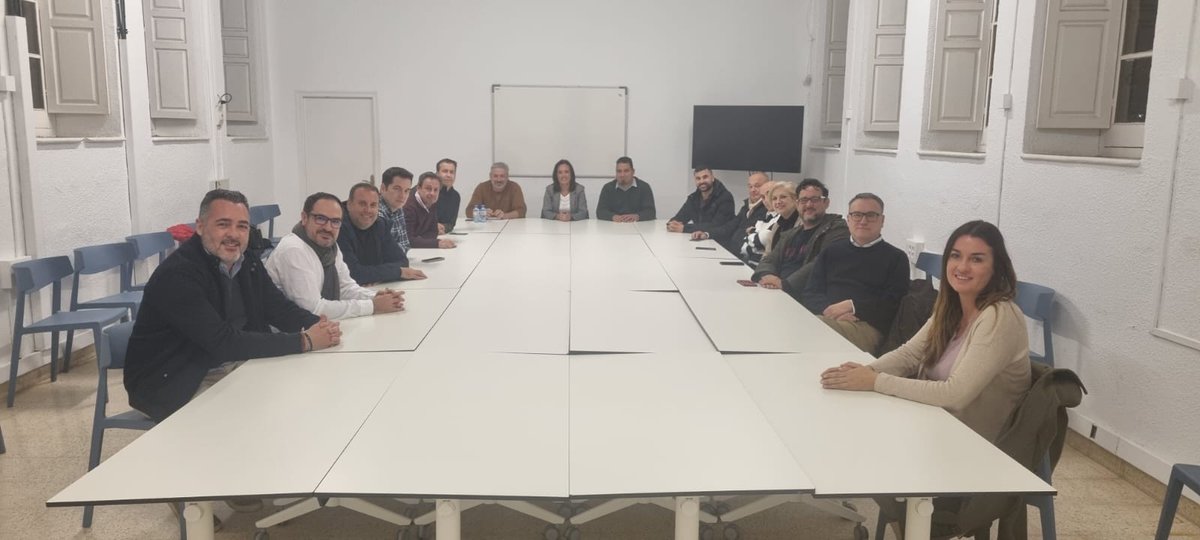 Ayer celebramos la primera reunión de la agrupación Málaga  Provincia de <a href="/Cs_Andalucia/">Ciudadanos Andalucía</a>.

Un encuentro lleno de grandes propuestas y sobre todo, muchas ganas de continuar con el trabajo realizado estos años. 
Gracias a todos por vuestra asistencia y participación.
¡Seguimos!