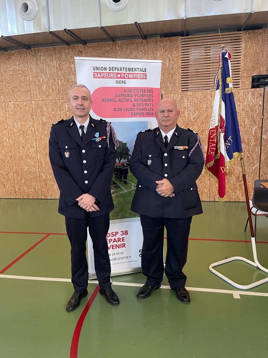 TambuzzoVincent's tweet photo. Remise ce jour là reconnaissance de l'UDSP38  au grade de chevalier au Colonel David Favard, DDA du SDIS 38. Merci pour le soutien à notre association et au réseau https://t.co/WWbNaFZKy4