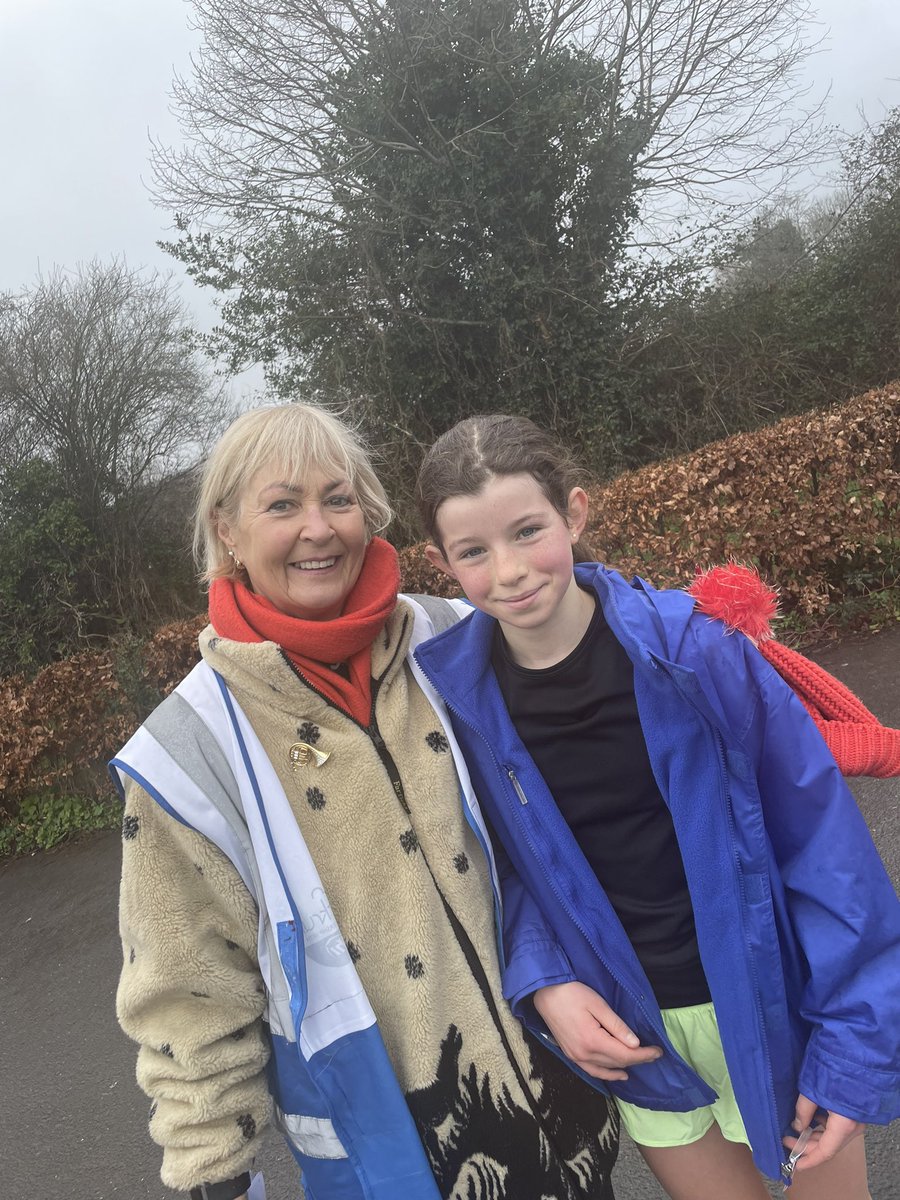 SharonDonohue5's tweet photo. #parkrun thanks all #volunteers compliments to great #rundirector on time start 👏👏👏👏👏👏 @marlayparkrun @Marlayjuniors
#loveparkrun https://t.co/rIEQwzKF75