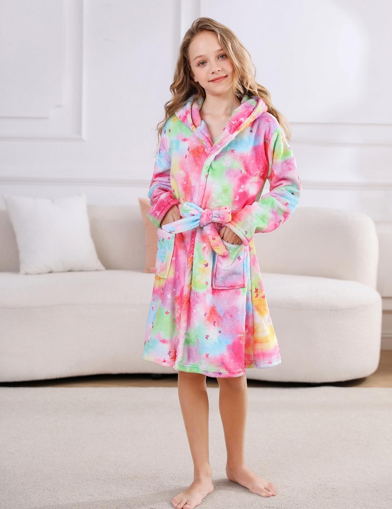 topofstyle's tweet photo. 😊Cozy Elegance Embrace Comfort in 👧Girls' Fleece Robe Collection!  
Buy Now 👉 https://t.co/BWxD9a0E9l 
#bathrobe #robe #hooded #comfystyle  #fleece #girls #girlsfashion #girlsclothing #trending #shopping https://t.co/1HAhamtnPY
