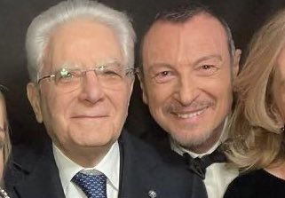 mocciosvs's tweet photo. se fossimo ancora una monarchia sarebbe stato annullato sanremo per lutto nazionale e INVECE PER FORTUNA SIAMO UNA REPUBBLICA DEMOCRATICA FONDATA SU SANREMO https://t.co/KOIVZlIkGE