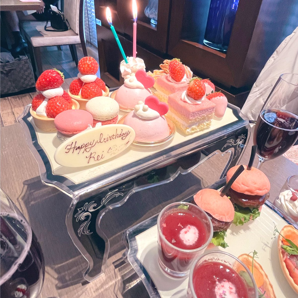 taruru1201's tweet photo. れいちゃんお誕生日おめでとう🎂💘💘

#HappyREIday
#오늘은_콩주의_생일 👸 https://t.co/FnPtZdhJl0