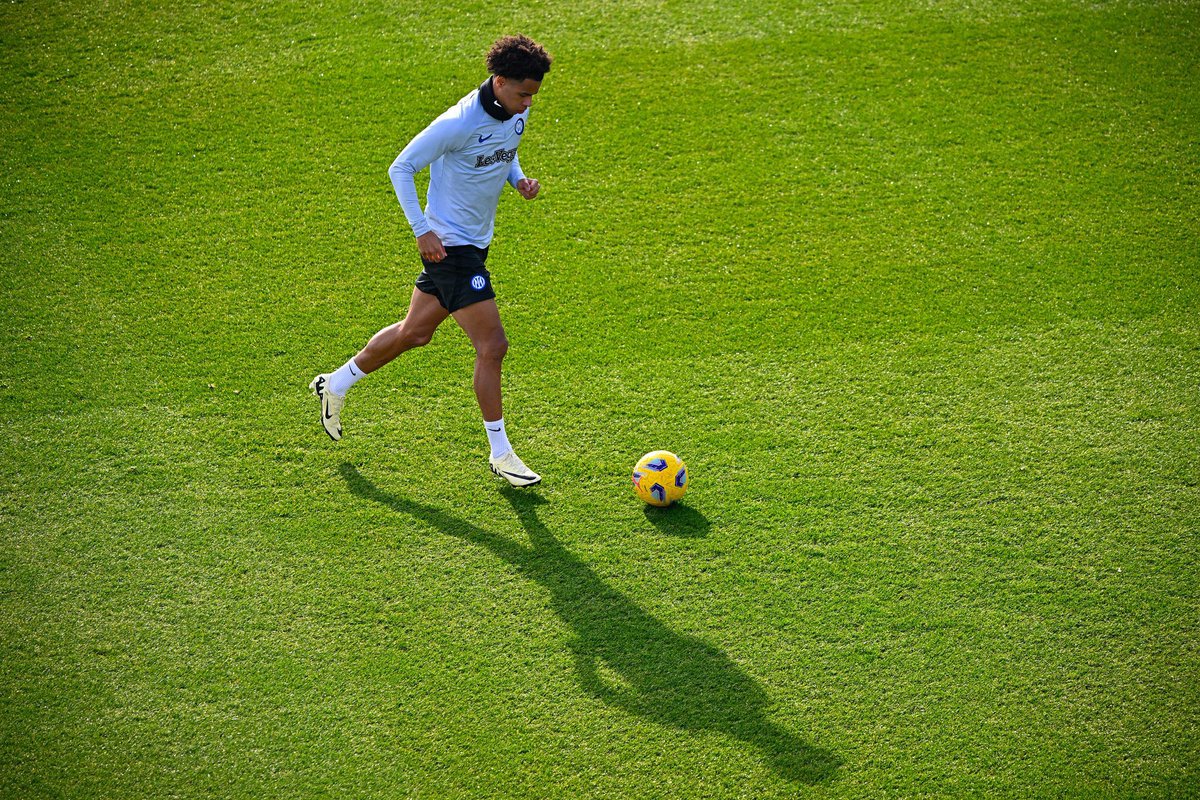 FBiasin's tweet photo. #Inzaghi: 

“#Buchanan è un 5° a tutta fascia. Ha ottimi valori fisici, è molto bravo nell’1vs1 e ci darà una grande mano. Guardate #Bisseck, è arrivato che non parlava la lingua, ha imparato da tutti e ora è un titolare effettivo. Sarà così anche per Buchanan”.

Tempo al tempo. https://t.co/mdMgUHlAIl
