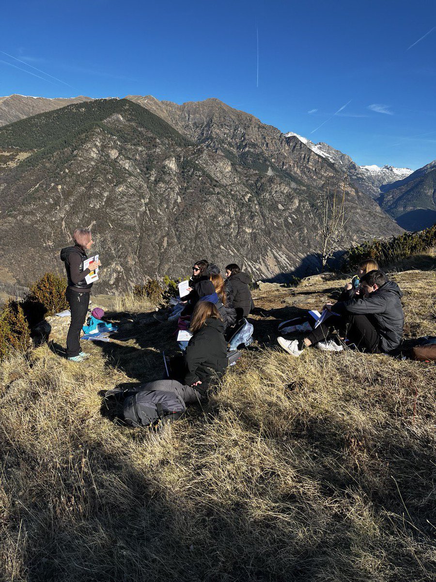 InstitutSantPol's tweet photo. #1BAT #Tecnològic #Científic #4ESO
Després de tres de dies de treball de camp al camp d’aprenentatge de la vall de Boí, tornem a Sant Pol de Mar amb nous aprenentatges i experiències. https://t.co/9lAa1fOJRp