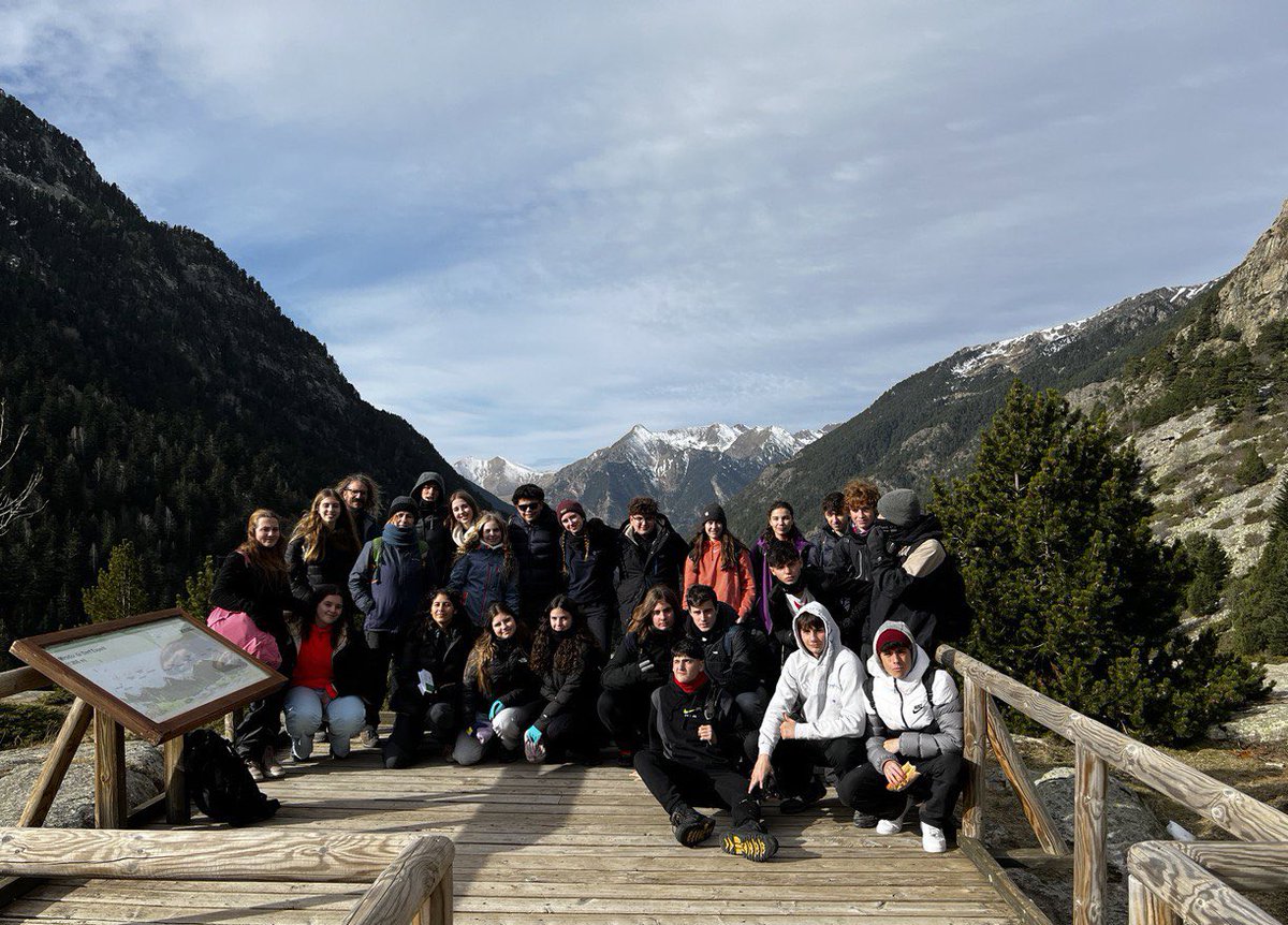 InstitutSantPol's tweet photo. #1BAT #Tecnològic #Científic #4ESO
Després de tres de dies de treball de camp al camp d’aprenentatge de la vall de Boí, tornem a Sant Pol de Mar amb nous aprenentatges i experiències. https://t.co/9lAa1fOJRp