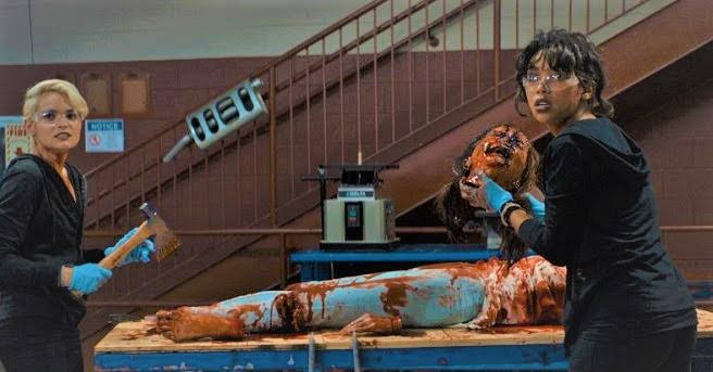 rajmohan2blue's tweet image. #TragedyGirls - 2017 - English - ⭐3.5/5
"Two girls just randomly killing people's"

Good entertaining slasher/serial killer film. Liked it