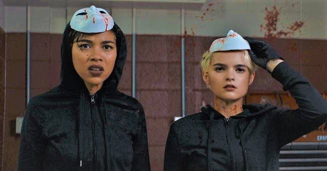 rajmohan2blue's tweet image. #TragedyGirls - 2017 - English - ⭐3.5/5
"Two girls just randomly killing people's"

Good entertaining slasher/serial killer film. Liked it