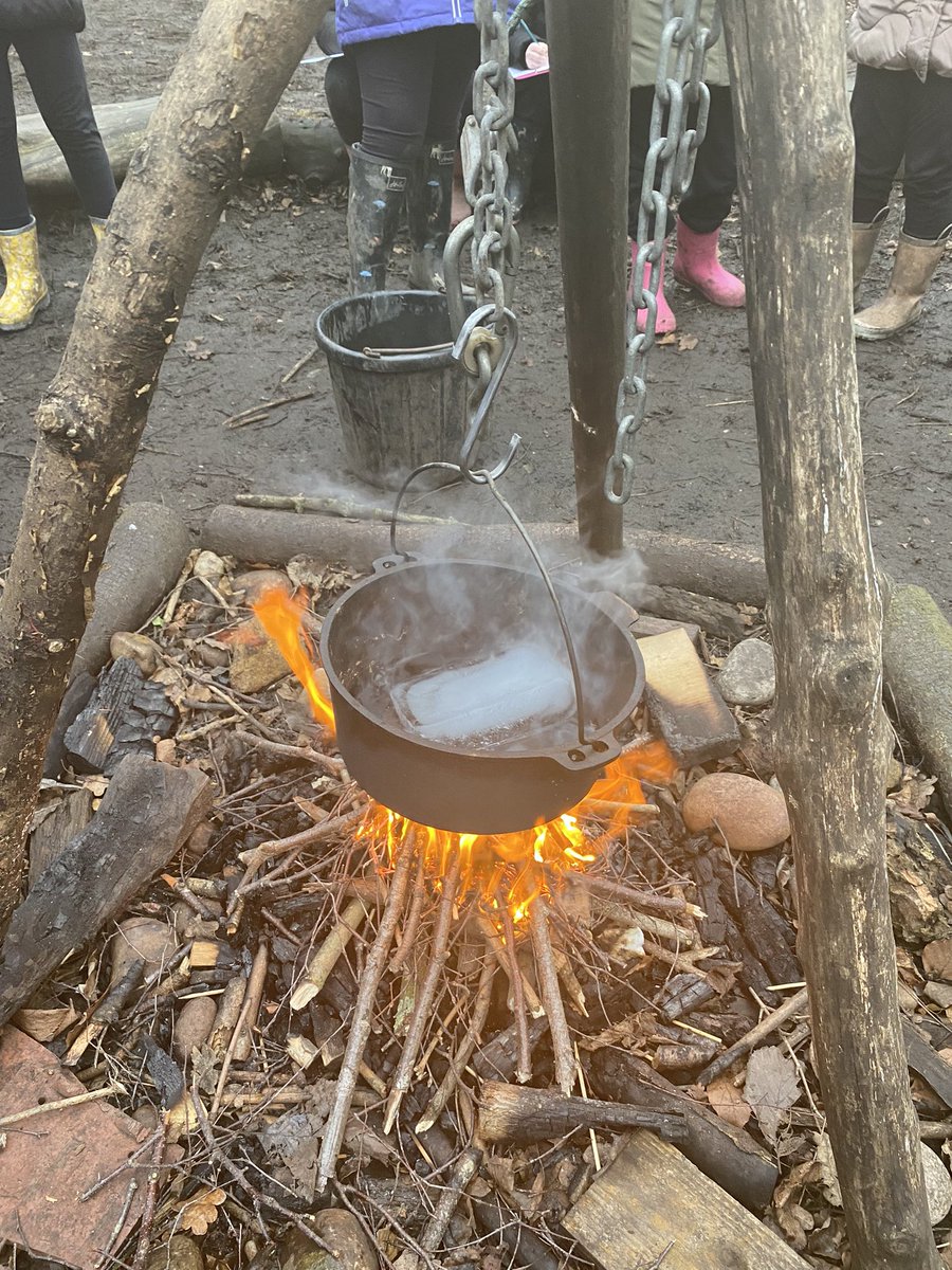 jcoutdoor1's tweet photo. Exploring changing states of matter this week with yr4…. https://t.co/PRzgIj5Ru8