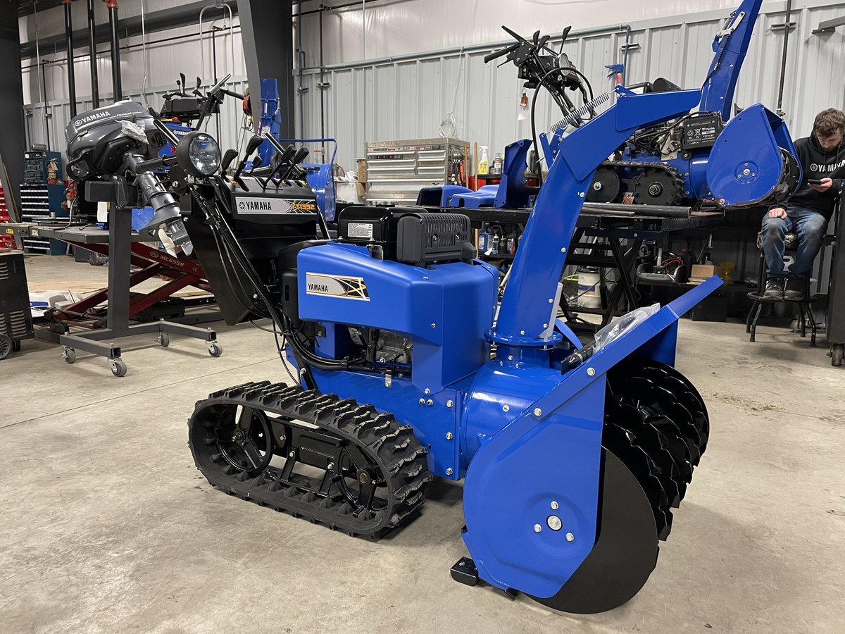 JimmyChaulk's tweet photo. Picked up the new 13hp blower a few weeks back! Hated to say goodbye to the 10hp HARAMBE blower as that unit has never failed us once in the 6 winters we had it! But you really have to be careful to not fill in the neighbours driveways with ease 60 feet over 😂 @YamahaMotorCa https://t.co/6q1IdLjdcn