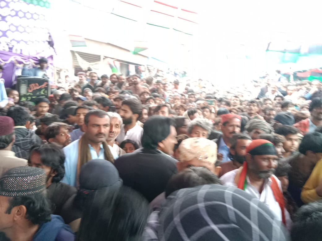 Menghwar_Rawal's tweet photo. People of Kandiyari showed great support for #PPP candidates, #NA209 @ShaziaAttaMarri & #PS41 @AliHassanHingo4 are always among the people & for the people. IA on 8th February Pakistan People's Party will have clean sweep victory in district Sanghar.✌#VoteForTeer @Anny_Marri https://t.co/YFCXIiSEMs