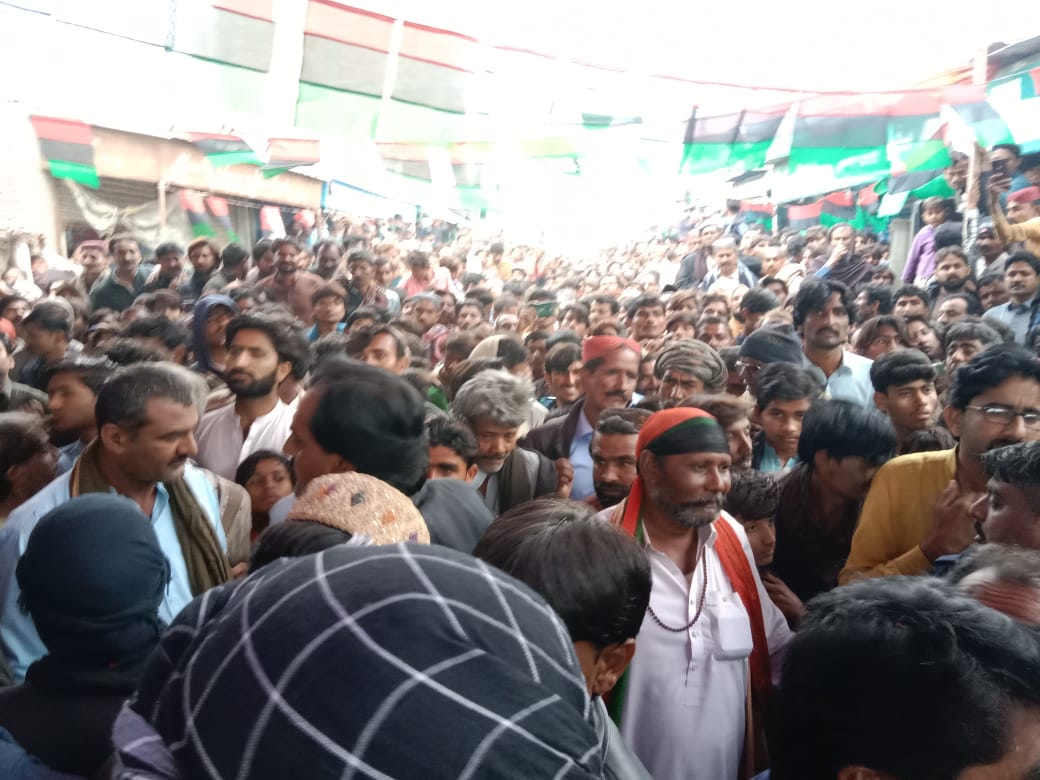Menghwar_Rawal's tweet photo. People of Kandiyari showed great support for #PPP candidates, #NA209 @ShaziaAttaMarri & #PS41 @AliHassanHingo4 are always among the people & for the people. IA on 8th February Pakistan People's Party will have clean sweep victory in district Sanghar.✌#VoteForTeer @Anny_Marri https://t.co/YFCXIiSEMs