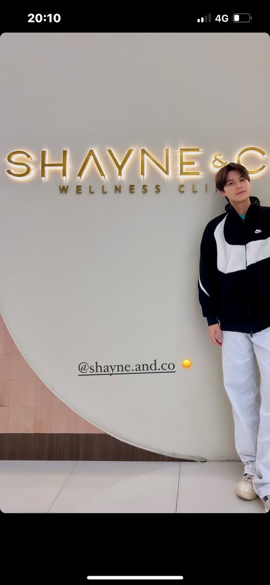 ervivxxix's tweet photo. 不可能去個診所也要這樣秀恩愛欸!
#javaohm #ohmjava https://t.co/d0YMyE3r4B