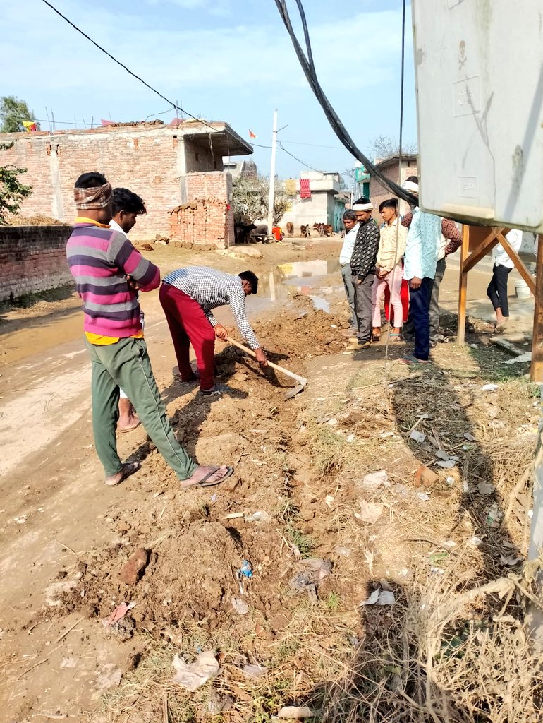 RampurDm's tweet photo. प्रकरण में अधिशासी अभियंता, लोक निर्माण विभाग एवं खंड विकास अधिकारी शाहबाद को निरीक्षण उपरान्त नियमानुसार कार्यवाही हेतु निर्देशित। https://t.co/bLZhvnZjWj
