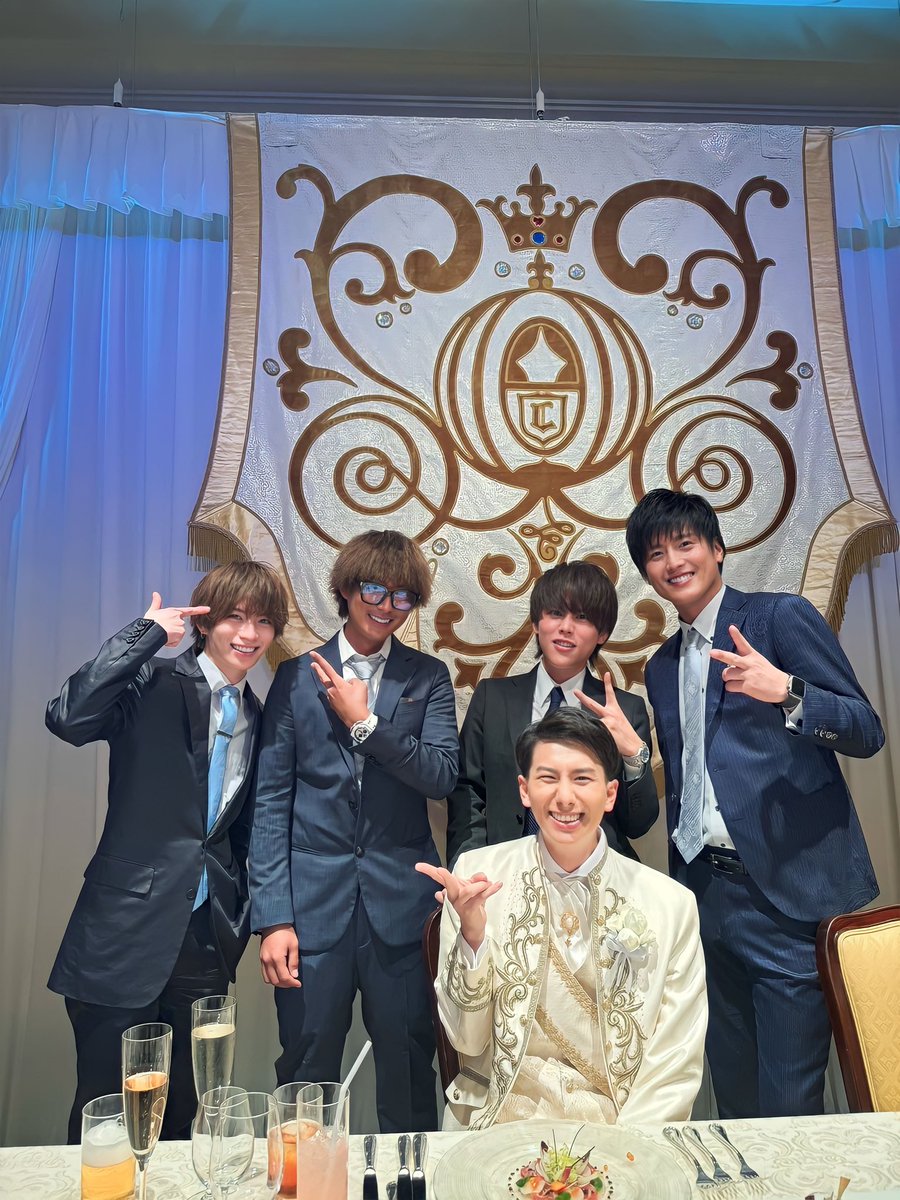 minoru_0617's tweet photo. ←ギャル男が こうなりました→

DAISYメンバーお爺ちゃんになってもずっと仲良しだな😍🫶 https://t.co/BTxScNSjGb