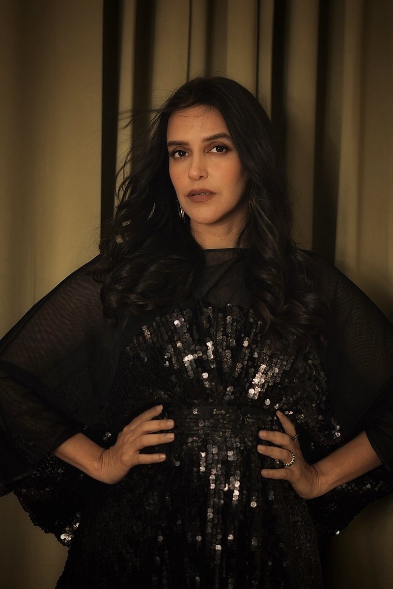 NehaDhupia's tweet image. The shimmer kept me going and glowin ✨…. 

#selfstyled in @priakataariapuri @karishma.joolry and warm winter face by @kiran_chhetri92 @karanrai001 @kaajee_rai 
#delhi #winter #eventdiaries 
@abhaysachdeva22 📸