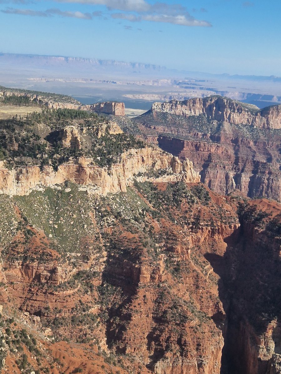 mireille1508's tweet photo. @FlyGCSA We had a beautiful total experience with Grand Canyon Scenic Airlines. We flew over the Grand Canyon in the morning, for 45 minutes. We recommend #flygcsa if you want to see the Grand Canyon from above https://t.co/gP9xSWIjGI