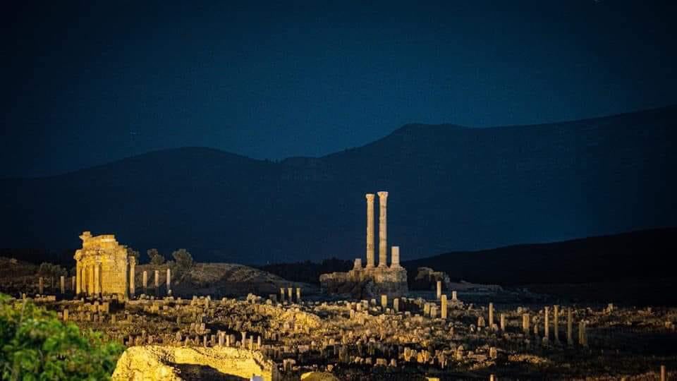 AllouniAgency's tweet photo. Timgad, also known as Thamugas, is an ancient Roman city located in the Batna Province of northeastern Algeria. It was founded by the Roman Emperor Trajan around the year 100 AD as a military colony and served as a strategic outpost in the Roman Empire's defense system.
#الجزائر https://t.co/iVFZJ1cD8k