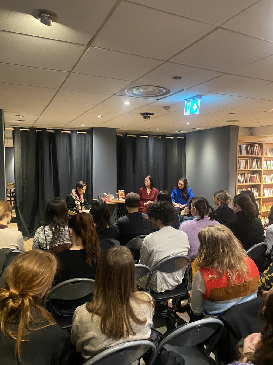 danniferrante's tweet image. Our brilliant author @AubeReyLescure in conversation with @CecilekvPin at @gowerst_books earlier this week to discuss their exceptional literary debut novels. Such a fascinating discussion on culture clashes, ambition and complex families. River East, River West is out now!