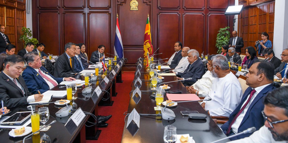 In a bilateral meeting, President Ranil Wickremesinghe and Thai Prime Minister Srettha Thavisin reaffirmed the enduring and enriching relationship between 🇱🇰 and 🇹🇭, emphasizing centuries-old ties that transcend the formal establishment of Diplomatic Relations in 1955. (1/11)