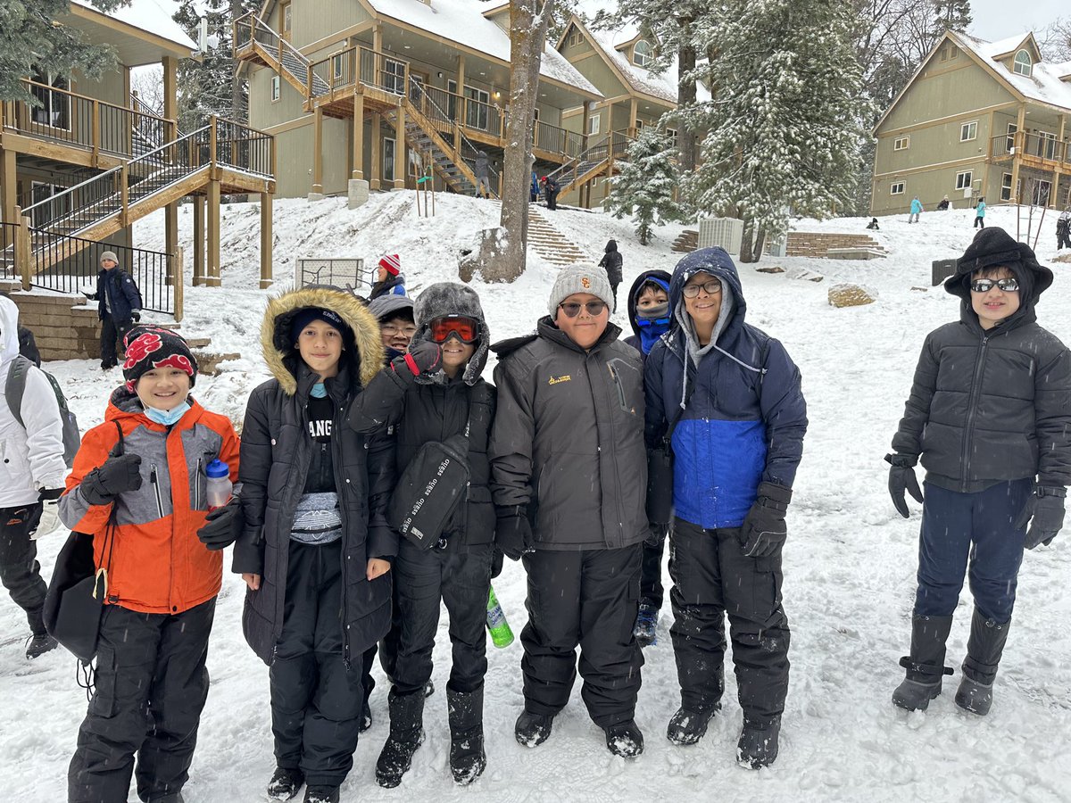 OldRiverGators's tweet photo. We sent 130 students off to Science Camp this week for an awesome adventure! Snow, exploration, and bonding! Way to go gators! @DowneyUnified @DowneyTeacher https://t.co/X33eNNy6KC