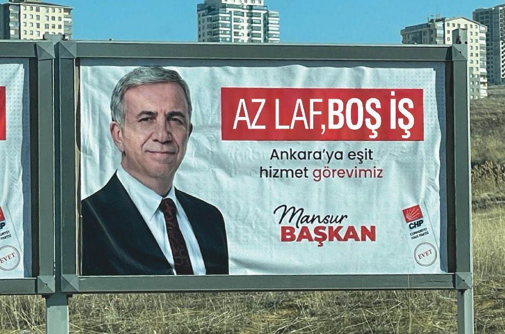 06melihgokcek's tweet photo. MANSUR CHP BASKISINA DAYANAMAYINCA TALİMAT VERDİ…

CHP AMBLEMLİ AFİŞLERİ ÇANKAYA’YA ASIN, DİĞER İLÇELERE CHP LOGOSUZ AFİŞLERİ ASIN…

ADAM CHP’LİLERE SAZAN MUAMELESİNE DEVAM… https://t.co/GppNnZz7Gg