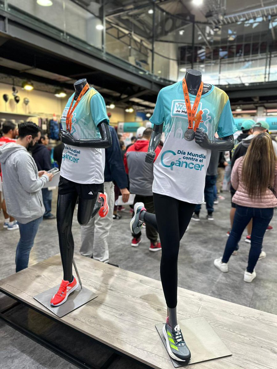 funsamex_org's tweet photo. #EntregaDeKits. ¡Es hoy, es hoy!
¡Arrancamos con la entrega de kits en tiendas @DeportesMarti de Eureka! 🏃🏻♀️🏃🏻♂️
¡Nos llena de emoción recibir a tantas personas comprometidas en esta causa! ¡Seremos + de 2,000! https://t.co/mo2SUtA5ik