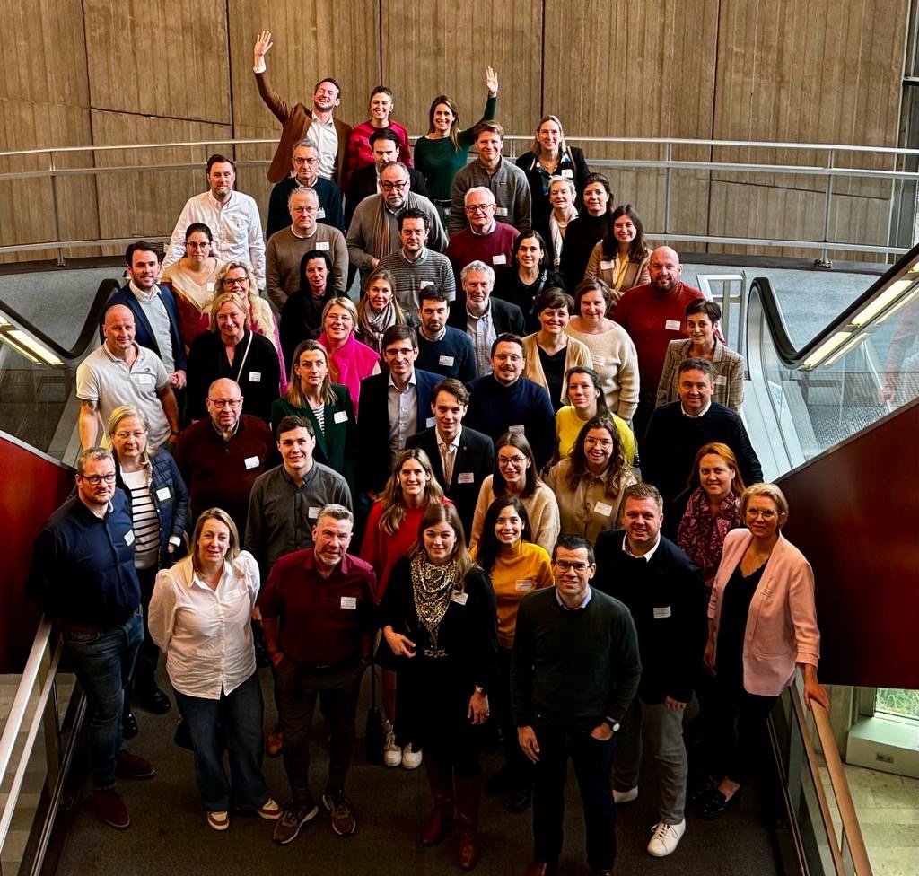 NVAWestVlaander's tweet photo. West-Vlaanderen boven vandaag tijdens de nationale kandidatendag van @de_NVA ✌️🦁.

#denva #nvawestvlaanderen #voorvlaamsewelvaart #verkiezingen2024 https://t.co/8fhasYmma0