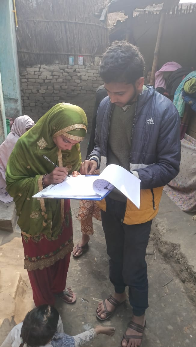 BPCLGas_Bihar1's tweet photo. Embracing the clean energy revolution! Our PNG-D registration campaigns are in full swing, reaching doorsteps in Darbhanga, Bihar. Join us in making the switch to PNG for a greener and more efficient home.
#AAGE_BADHE_PNG_CHUNEY
#SMART_BANEY_PNG_CHUNEY https://t.co/lP9u5FzmU4