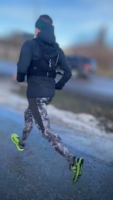 Firar löpningens dag med en utsträckt #löparvad ☀️🏃🏼‍♂️✌🏼 Önskar er alla en fortsatt underbar helg!