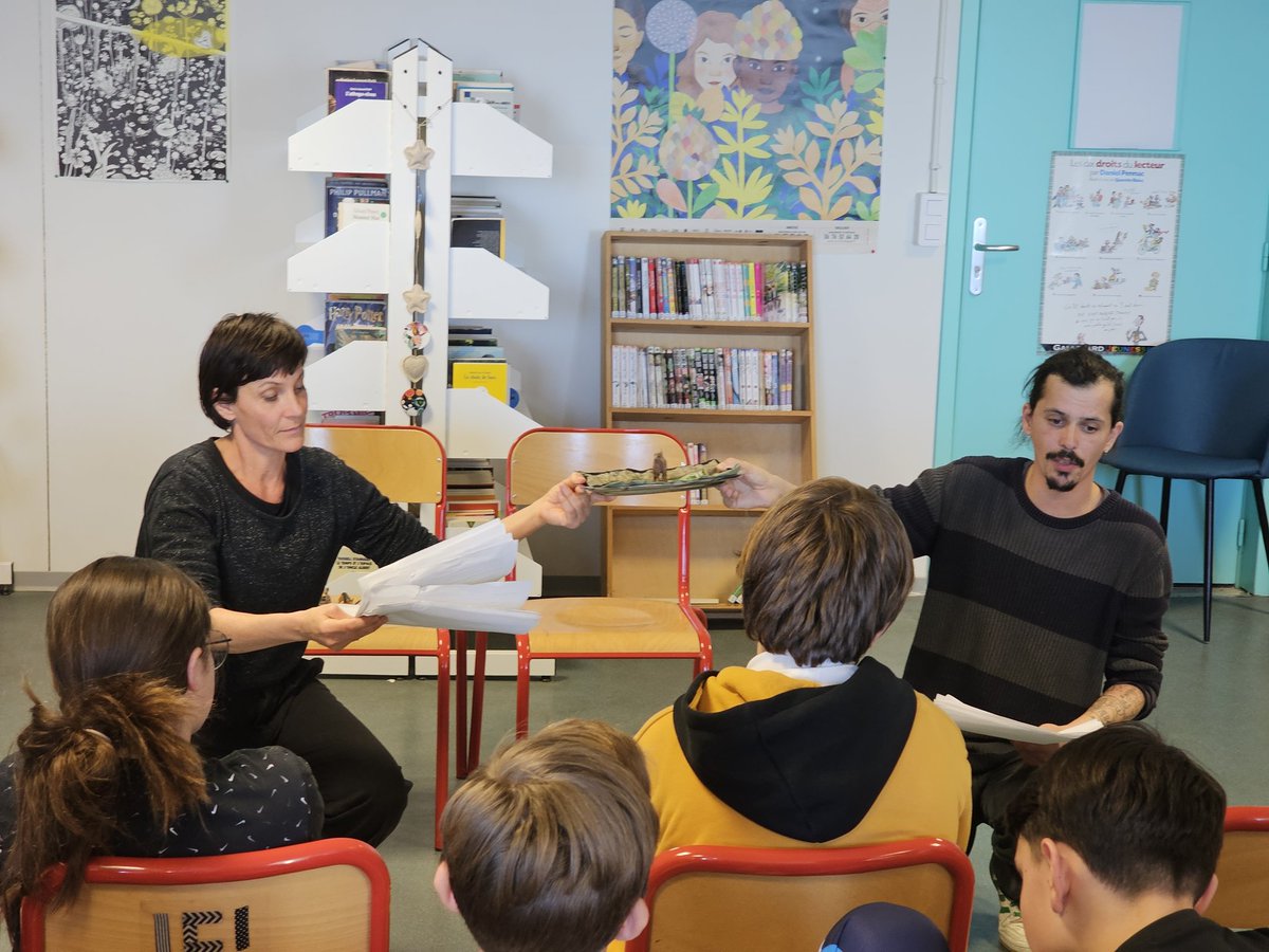 Non au harcèlement. 
Tous nos élèves de 5ème participent à un spectacle théâtre forum.
Spectacle: espèce de bouc.

#parcourscitoyen 

#NAH