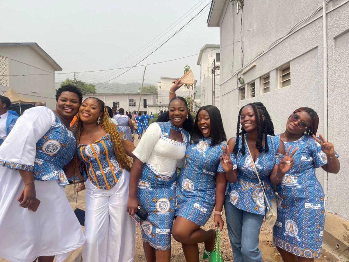 olasenior_ho's tweet photo. POGA ‘19 GEMs in the shot!
my Goddddddddddd!🔥🔥😍😍

#OLAat70 https://t.co/GIn5PTGiMR