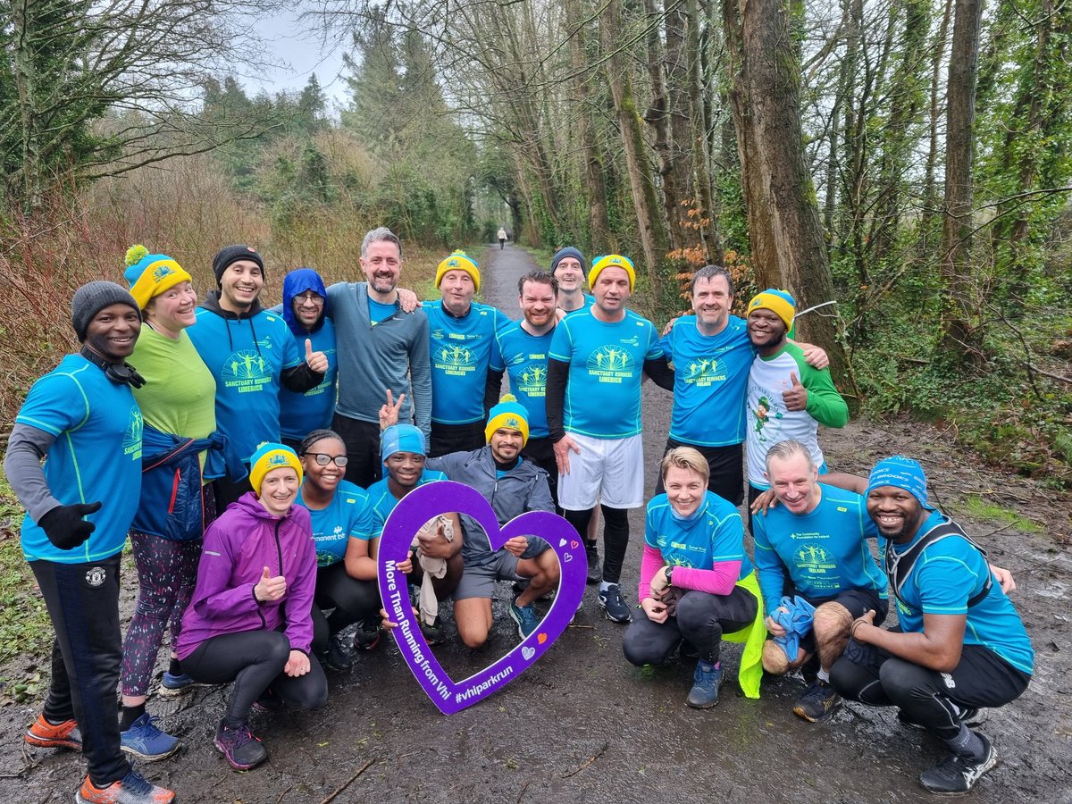 Wonderful to welcome some warm @SanctuaryRunLim smiles to a damp Illaunmanagh parkrun in Shannon this morning - and thanks for the hat ##loveparkrun