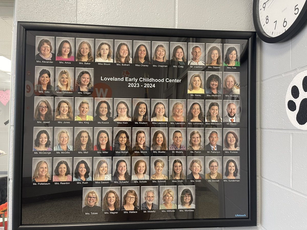 PennyDippold's tweet photo. *THIS*IS*FAMILY* The team that wraps their arms around our youngest Tigers and lifts them up, teaches them, encourages them, praises them and loves them each and every day. Proud to be a part of this wonderful group of educators🧡🐯🖤#LECCtigers #tigerup  #LECC #itallstartshere https://t.co/UGDGGdvL8Q
