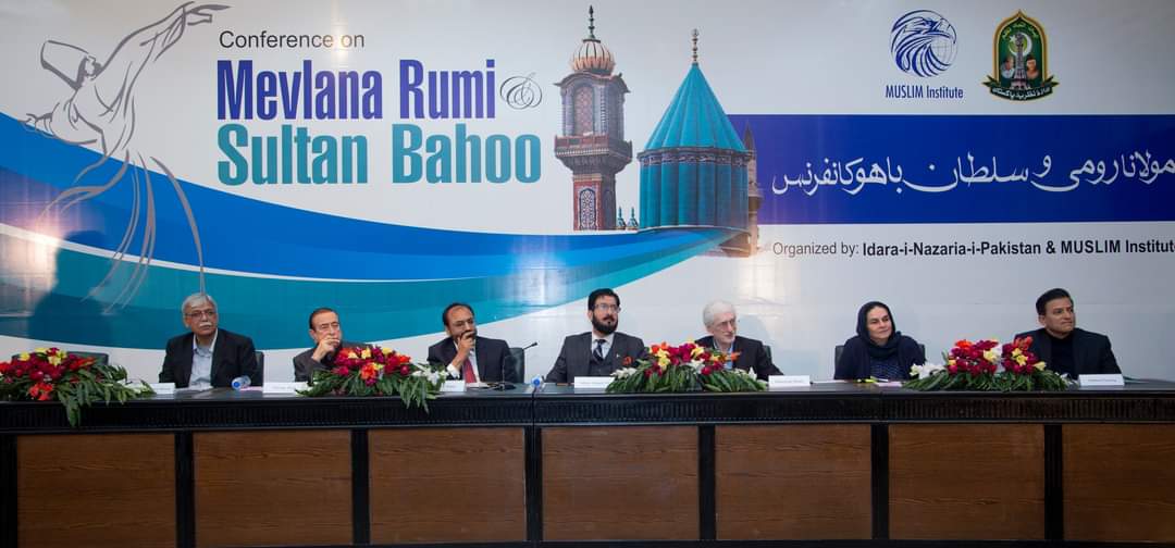 SultanAhmadAli's tweet photo. Mevlana Rumi & Hadrat Sultan Bahoo Conference: Session 1

1st Academic Session of “Mevlana Rumi & Hadrat Sultan Bahoo Conference” organized by MUSLIM Institute and Idara-i-Nazria-i-Pakistan on Saturday February 03, 2024 at Aiwan-e-Karkunan Tehreek-e-Pakistan, Lahore, Pakistan. 

Dr. Shahid Munir (Chairman Punjab Higher Education Commission) chaired first session of the conference. Following dignitaries addressed the session: -
 My humble-self,  - Dr. Khawar Saeed Bhutta (Chairperson Department of Punjabi, Govt. College University Lahore), - Mian Farooq Altaf (Senior Vice Chairman Idara Nazria Pakistan), - Prof. Humayun Ehsan (Principal Pakistan Law College, Lahore), - Ms. Humaira Masihuddin Advocate (Scholar and Academician), - Mr. Nahid Imran Gill (Secretary General Idara Nazria Pakistan). Mr. Asif Tanveer Awan Advocate (Public Relation Associate) moderated the session. 

https://t.co/7Nz7VHSvwp

#MUSLIMInstitute #Conference #NationalConference #Rumi #MevlanaRumi #SultanBahoo #Bahoo #Pakistan