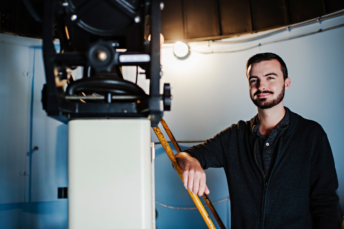The sheer scale of astrophysics research may seem overwhelming. But to @WaterlooSci PhD student Cameron Morgan, who studies galaxies 50 million light years away, the possibilities for discovery are captivating.

Learn more: bit.ly/4aLxJ9c #GRADImpact