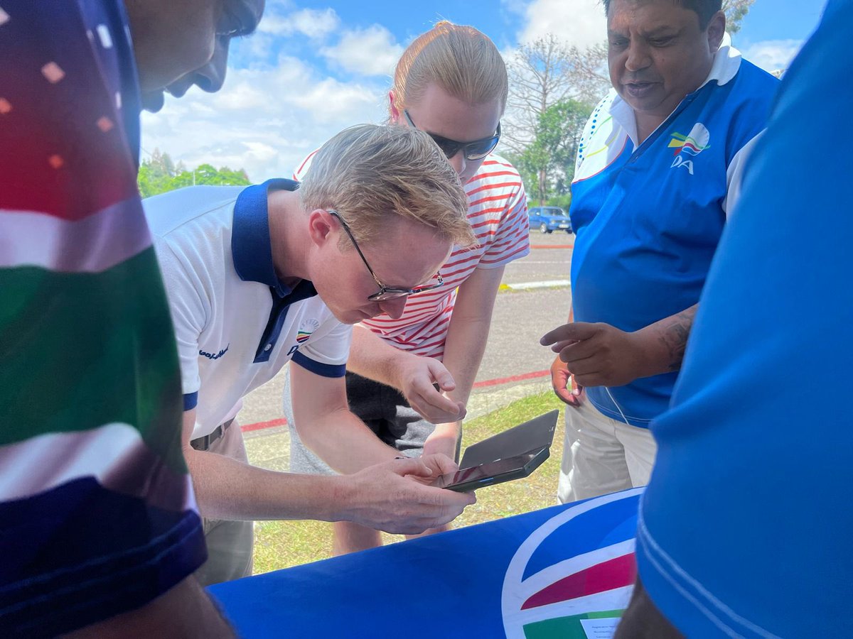 DA_KZN's tweet image. More than ever before, there is an opportunity for a new government in KwaZulu-Natal.

One that would prioritise you by ensuring you have an uninterrupted supply of water and electricity.

It starts with you ! #RegisterToVoteDA today !

We can #RescueKZN 

#RescueSA