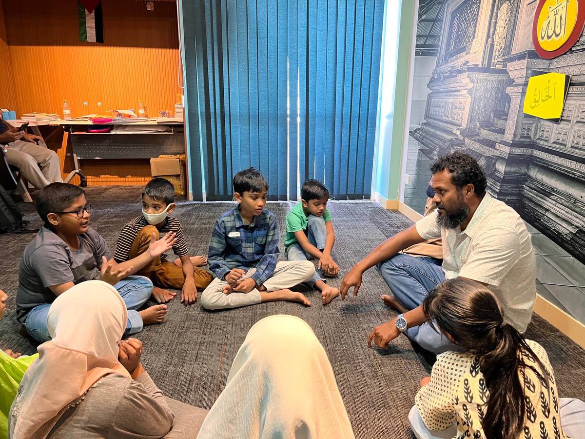 Mv_Peace's tweet photo. Snapshot’s from Kids workshop on "Do You Know Allah" Batch - 1, delivered by @CheySobah 

#DoYouKnowAllah
#peacemv https://t.co/ooASIco9Vz