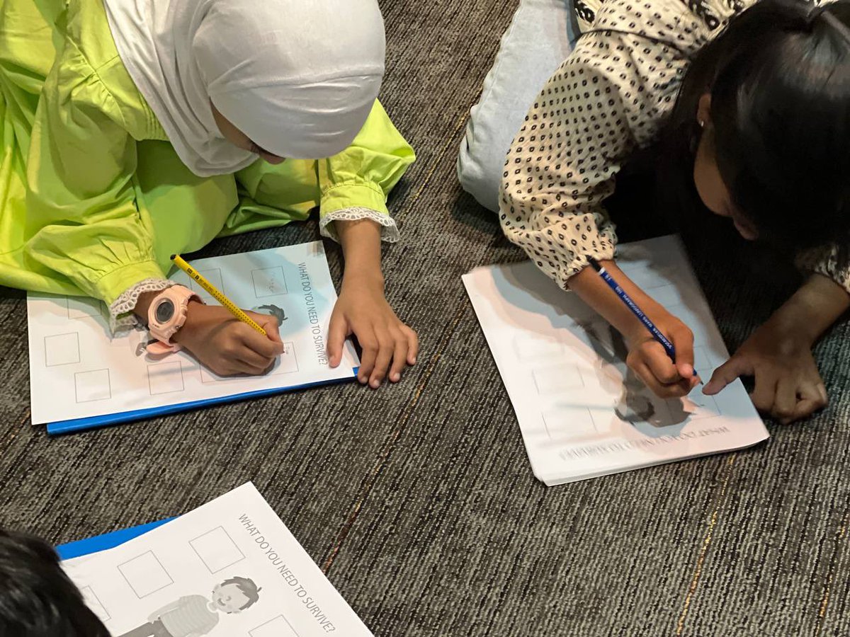 Mv_Peace's tweet photo. Snapshot’s from Kids workshop on "Do You Know Allah" Batch - 1, delivered by @CheySobah 

#DoYouKnowAllah
#peacemv https://t.co/ooASIco9Vz