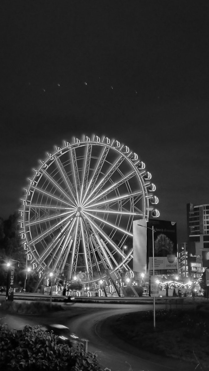 Trymediake's tweet photo. As a return ticket, we take photos of a moment otherwise gone.

#blackandwhitephotography 
#trymediake 
#photography 
#BlackAndWhitePhotography
#snap_bnw https://t.co/emewT34N2m