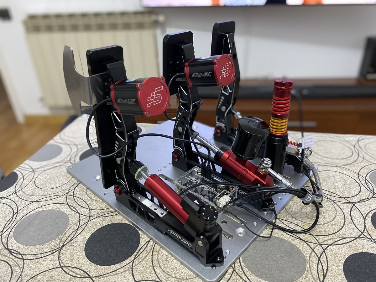 juan M. Reina tweet media