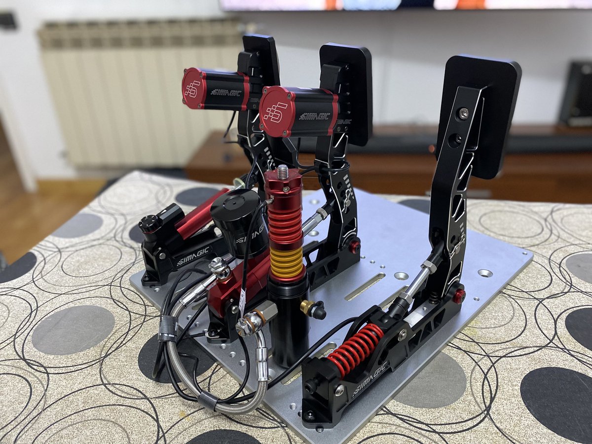 juan M. Reina tweet media