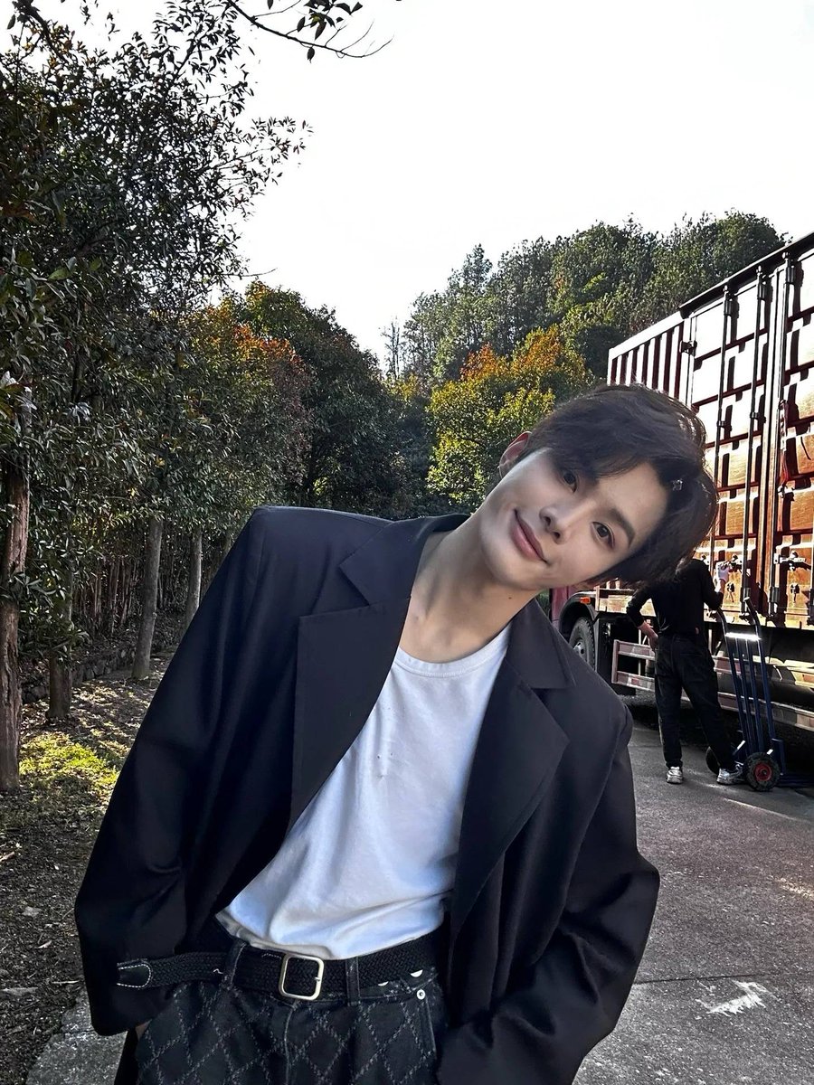 dedearchive's tweet photo. #천지안위 #陈建宇 #ChenJianyu 
240202 dede xhs update
"New year's work" https://t.co/tMWx5ATIcA