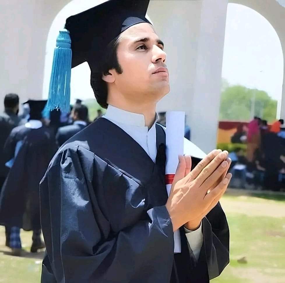 HulloAzad's tweet photo. Pakistan is the best location for those who want to ruin their prime manhood and future.
#humanrights 
#InteriorMinister 
#kpplolice https://t.co/spcrrEbY6F