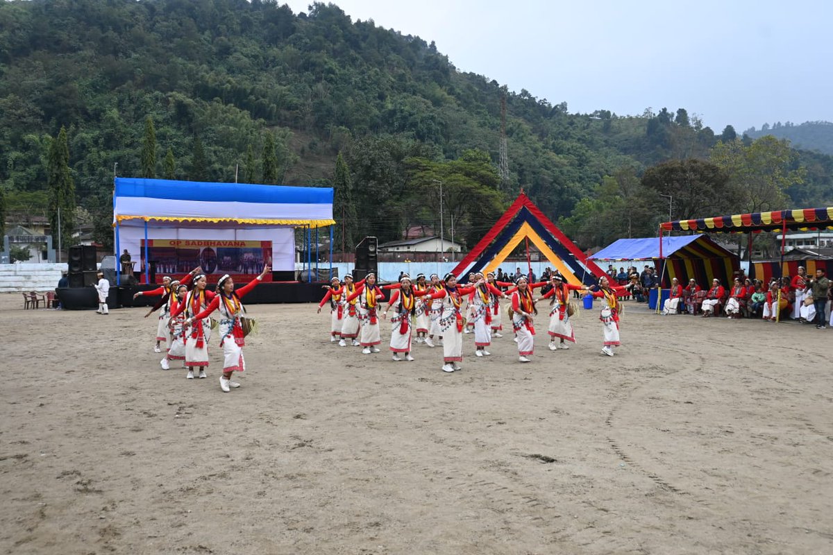 RS112677's tweet photo. "Saluting the rich tapestry of culture! The Indian Army organised a cultural festival in #Seppa #EastKameng #Arunachal Pradesh showcasing the vibrant traditions of our diverse nation. Event marked by colorful dances to traditional music turned out to be https://t.co/zq7QHZb2N8